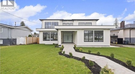 Residential - Single Family Home - Coquitlam, Canada - Canada