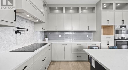 Residential - Single Family Home - Coquitlam, Canada - Canada