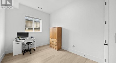 Residential - Single Family Home - Coquitlam, Canada - Canada