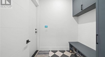 Residential - Single Family Home - Coquitlam, Canada - Canada