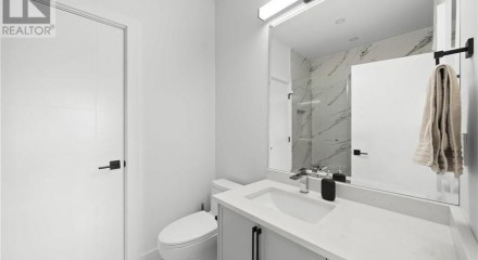 Residential - Single Family Home - Coquitlam, Canada - Canada