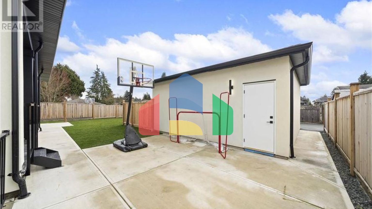 Residential - Single Family Home - Coquitlam, Canada - Canada