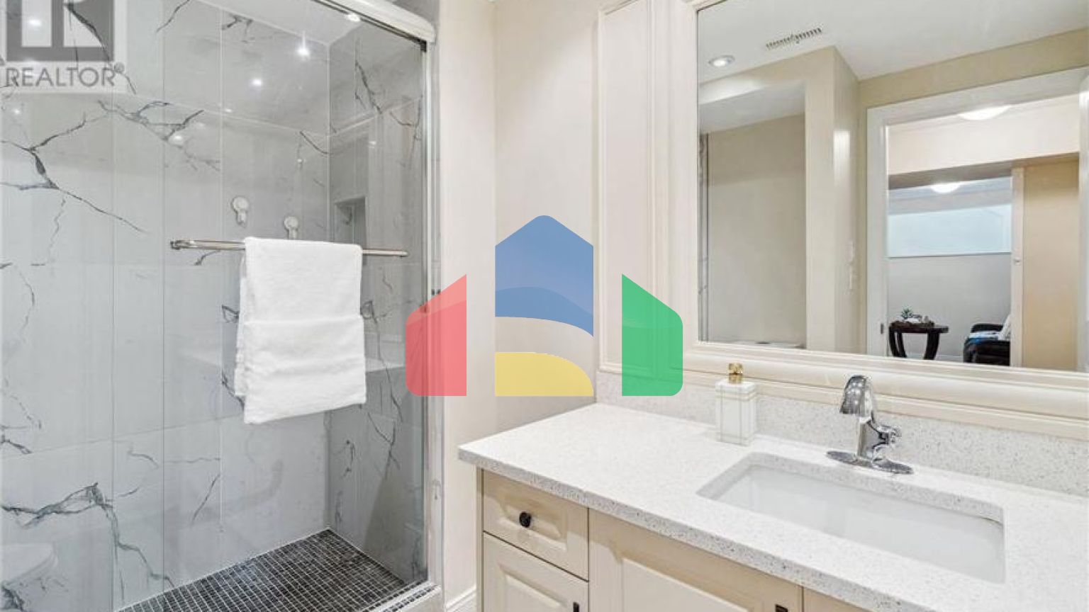 Residential - Condo/Apartment - Coquitlam, Canada - Canada