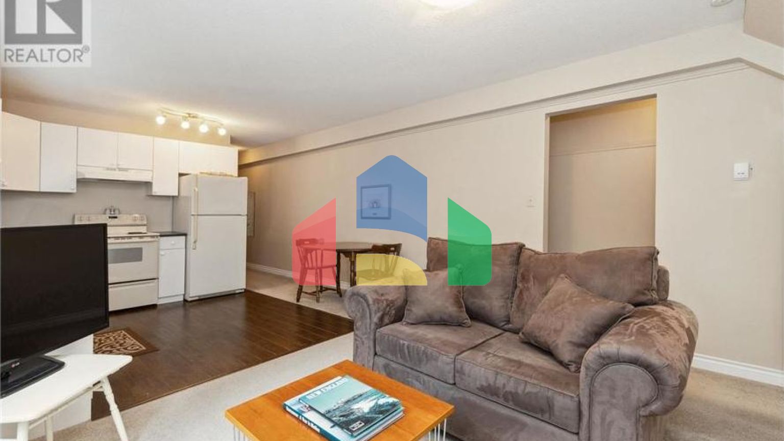 Residential - Single Family Home - Coquitlam, Canada - Canada