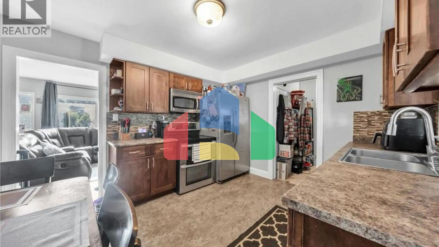 Residential - Single Family Home - Coquitlam, Canada - Canada