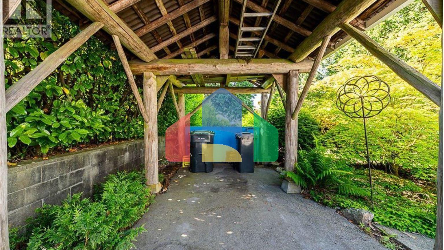 Residential - Single Family Home - Coquitlam, Canada - Canada