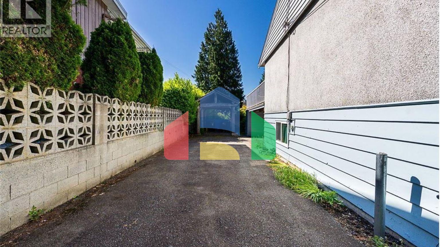 Residential - Single Family Home - Coquitlam, Canada - Canada