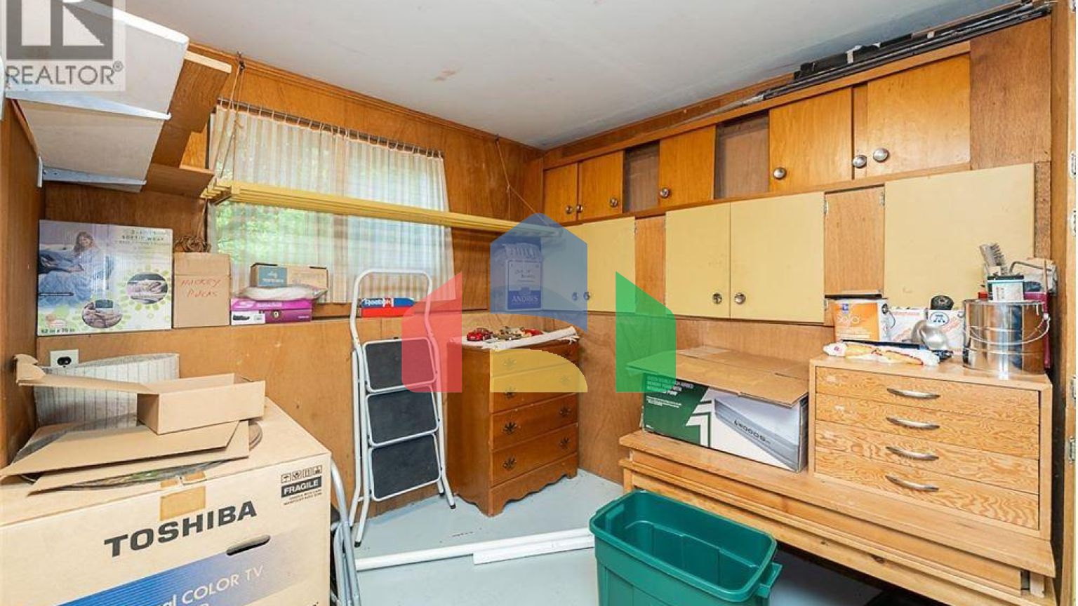 Residential - Single Family Home - Coquitlam, Canada - Canada