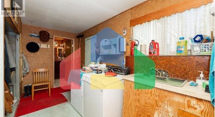 Residential - Single Family Home - Coquitlam, Canada - Canada