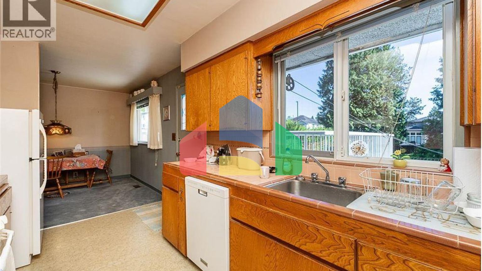 Residential - Single Family Home - Coquitlam, Canada - Canada