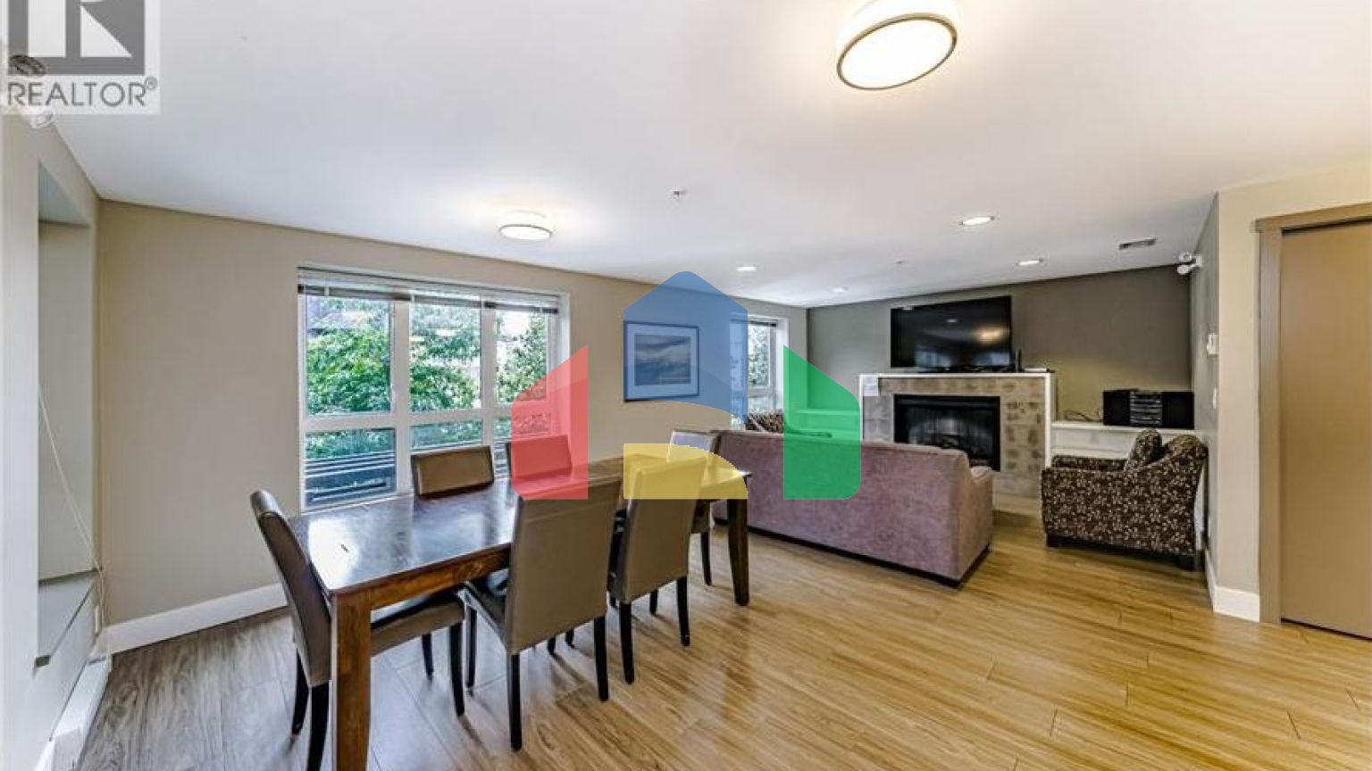 Residential - Single Family Home - Coquitlam, Canada - Canada