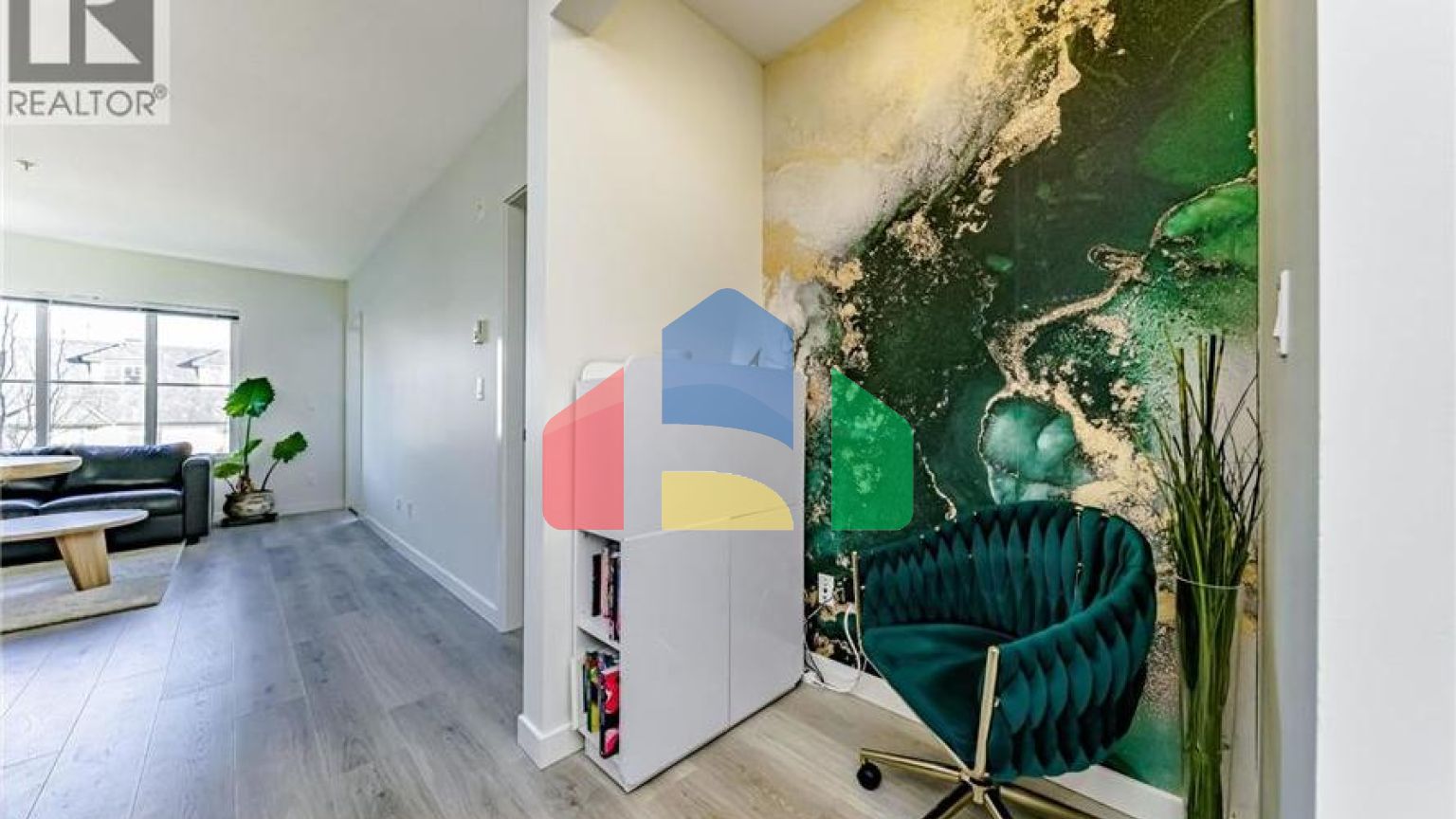 Residential - Single Family Home - Coquitlam, Canada - Canada