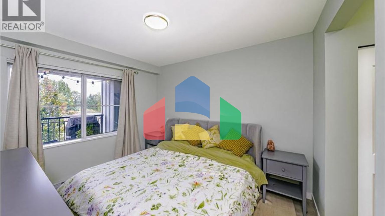 Residential - Single Family Home - Coquitlam, Canada - Canada