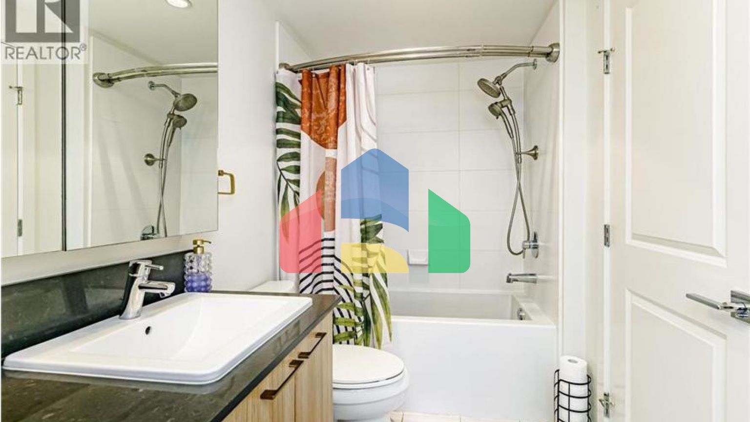 Residential - Single Family Home - Coquitlam, Canada - Canada