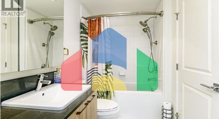 Residential - Single Family Home - Coquitlam, Canada - Canada