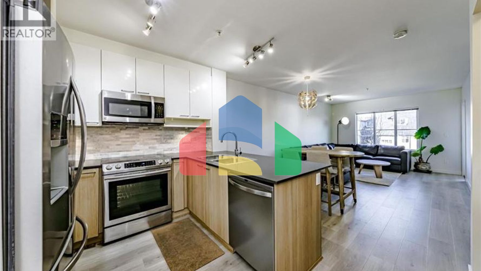 Residential - Single Family Home - Coquitlam, Canada - Canada