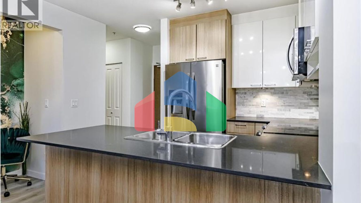 Residential - Single Family Home - Coquitlam, Canada - Canada