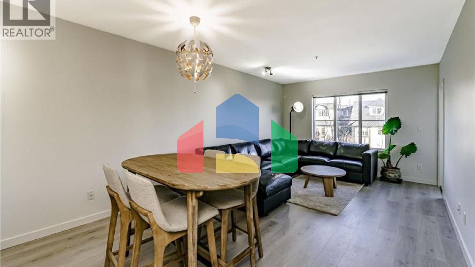 Residential - Single Family Home - Coquitlam, Canada - Canada