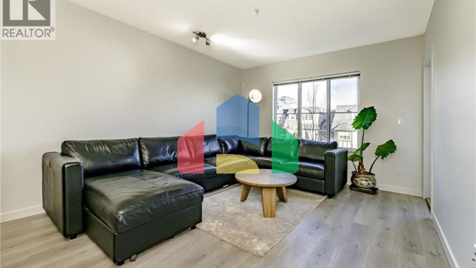 Residential - Single Family Home - Coquitlam, Canada - Canada