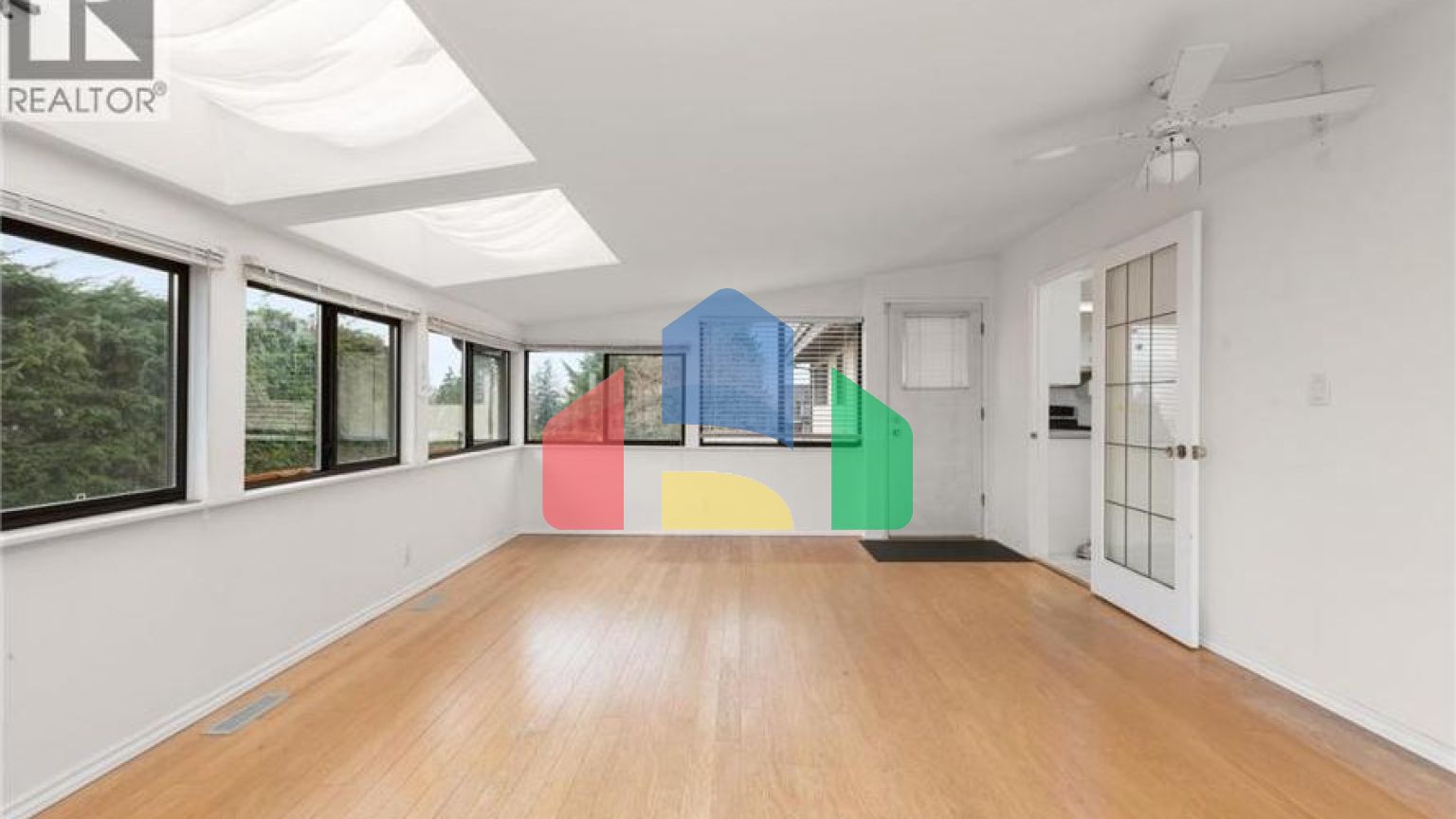 Residential - Single Family Home - Coquitlam, Canada - Canada