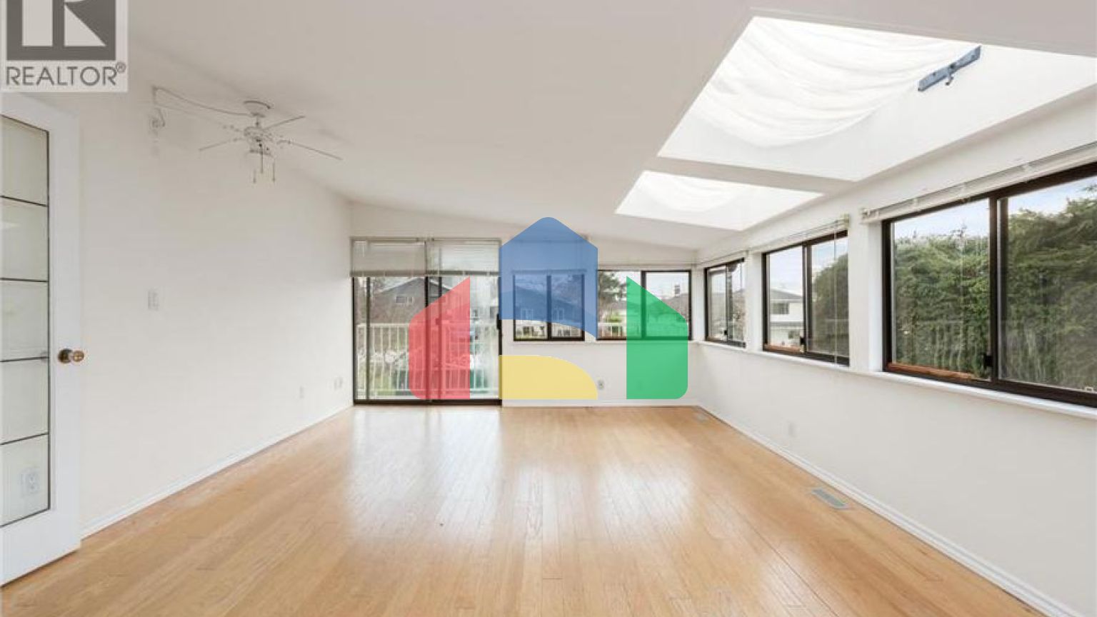 Residential - Single Family Home - Coquitlam, Canada - Canada