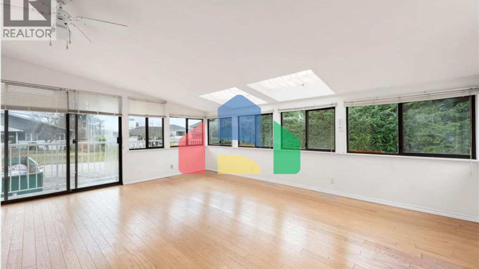 Residential - Single Family Home - Coquitlam, Canada - Canada