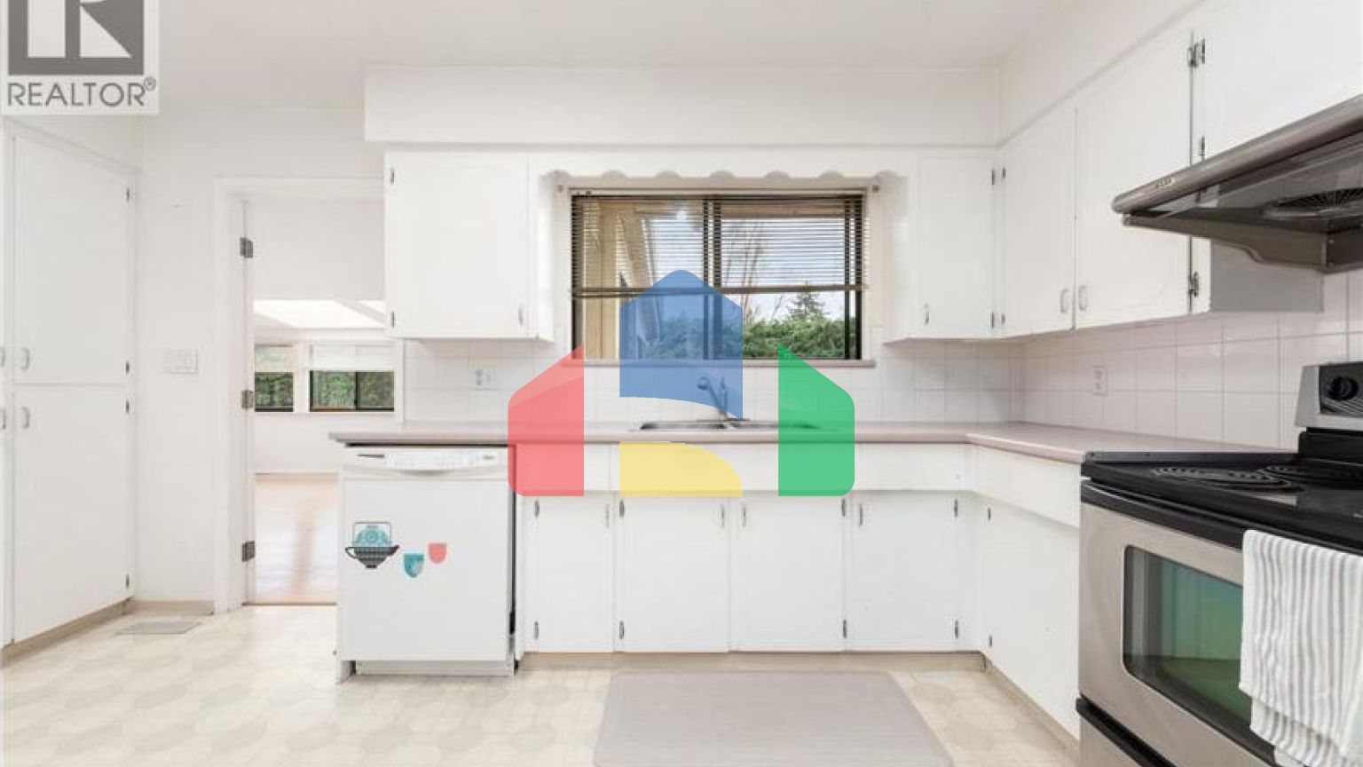 Residential - Single Family Home - Coquitlam, Canada - Canada