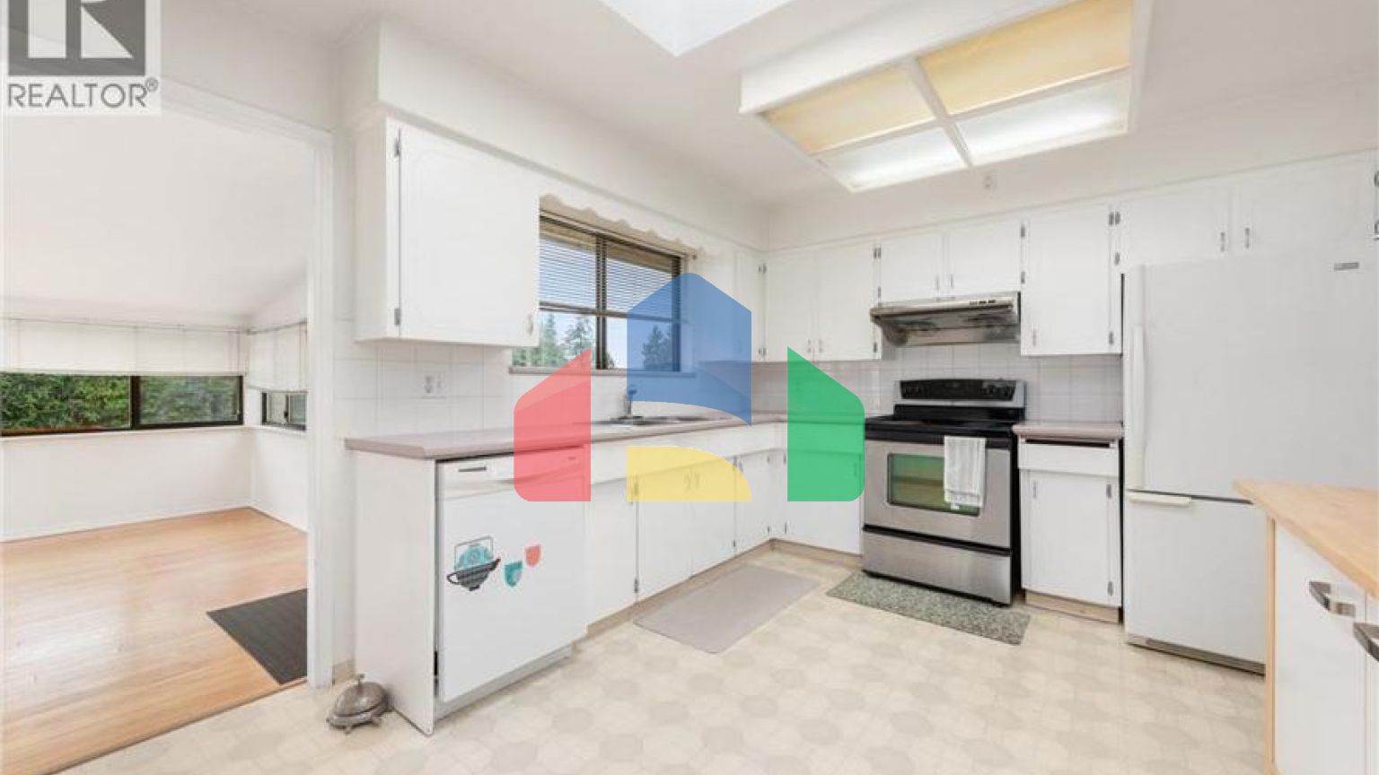 Residential - Single Family Home - Coquitlam, Canada - Canada