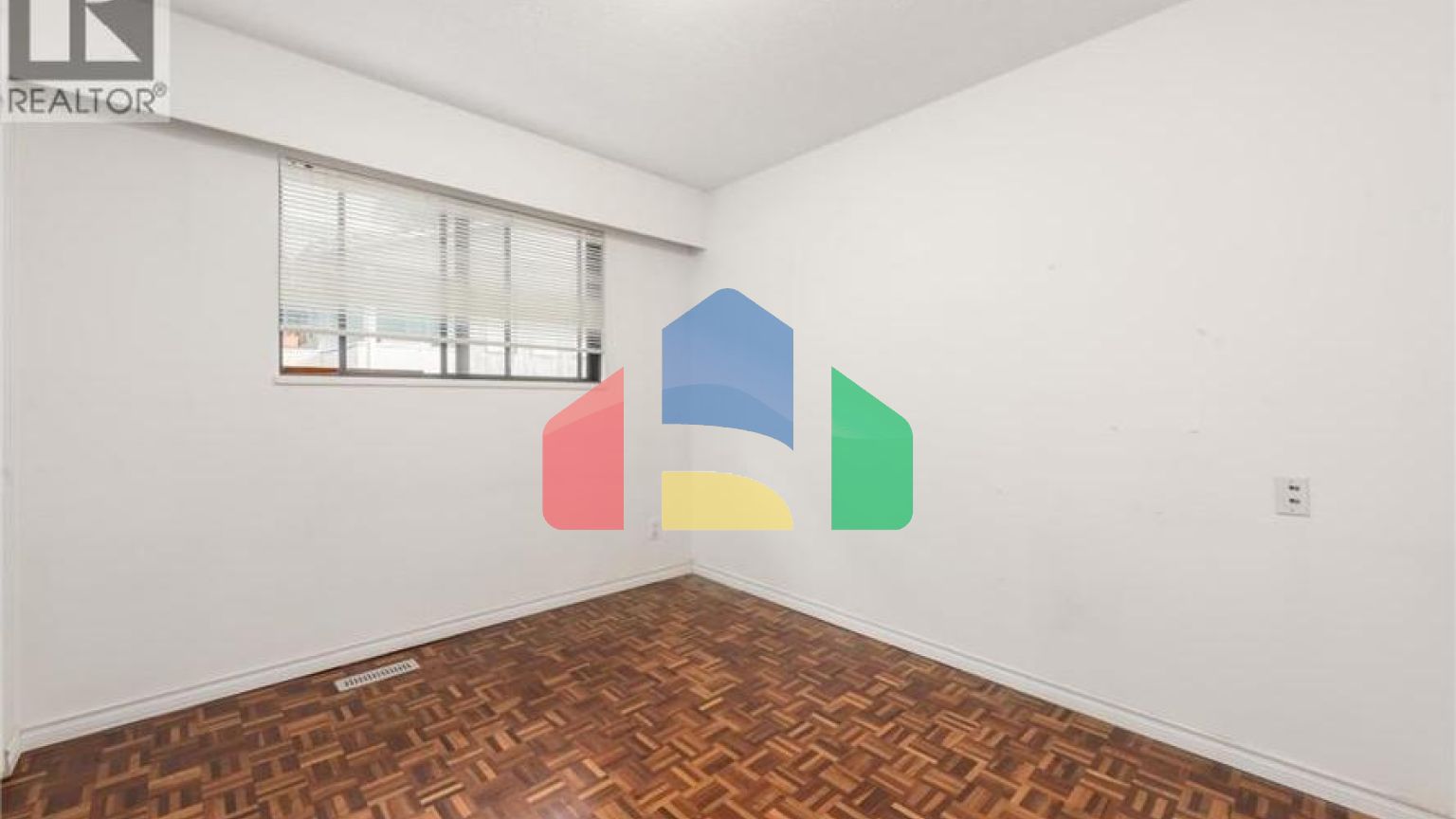 Residential - Single Family Home - Coquitlam, Canada - Canada