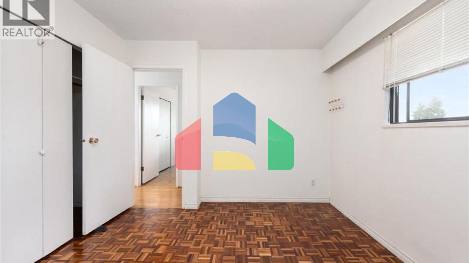 Residential - Single Family Home - Coquitlam, Canada - Canada