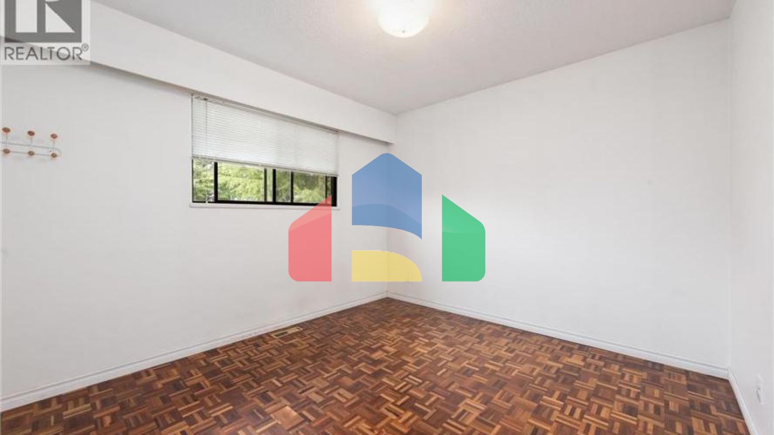 Residential - Single Family Home - Coquitlam, Canada - Canada