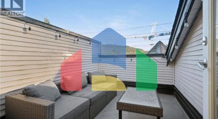 Residential - Townhouse - Coquitlam, Canada - Canada