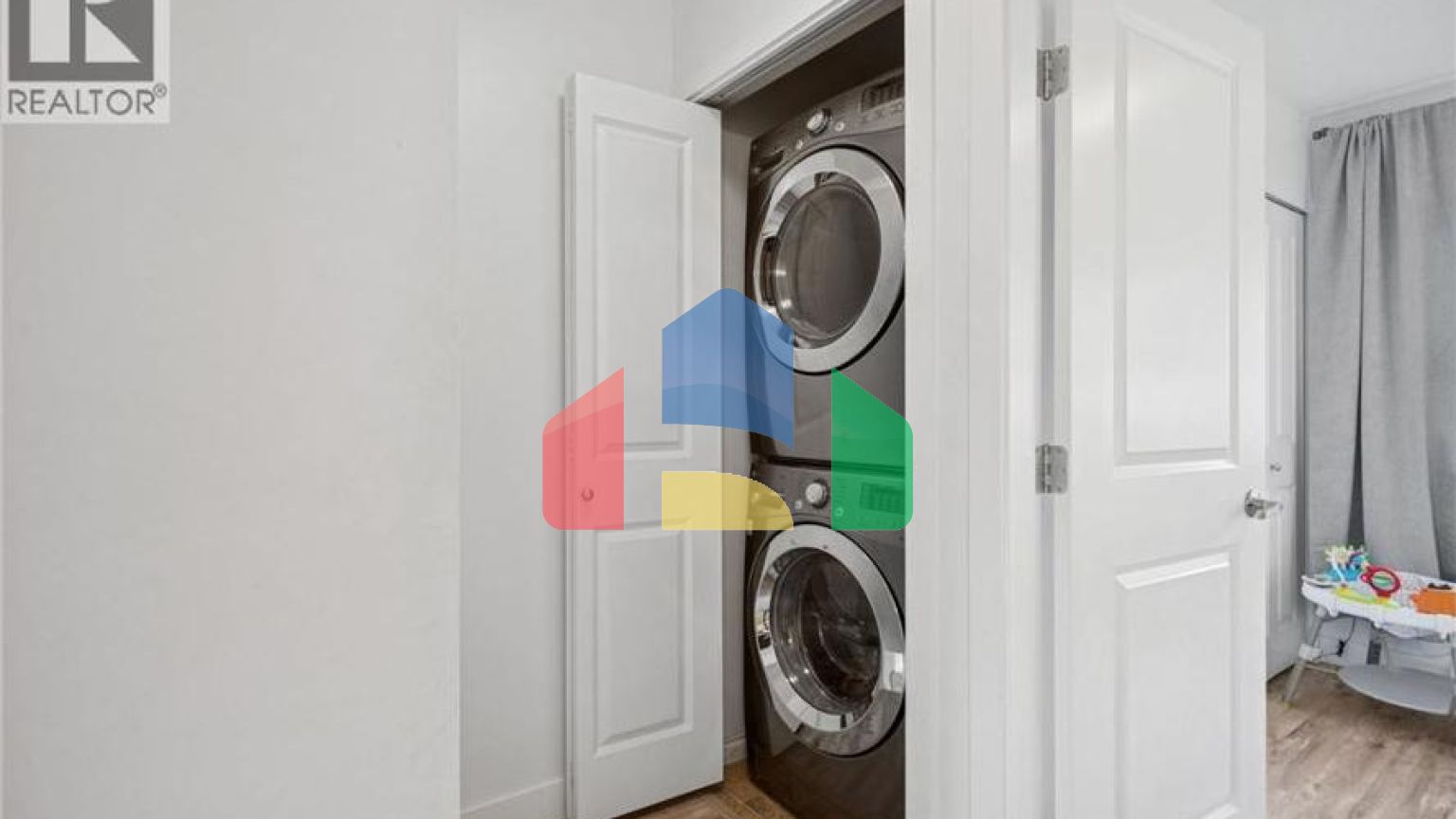 Residential - Townhouse - Coquitlam, Canada - Canada