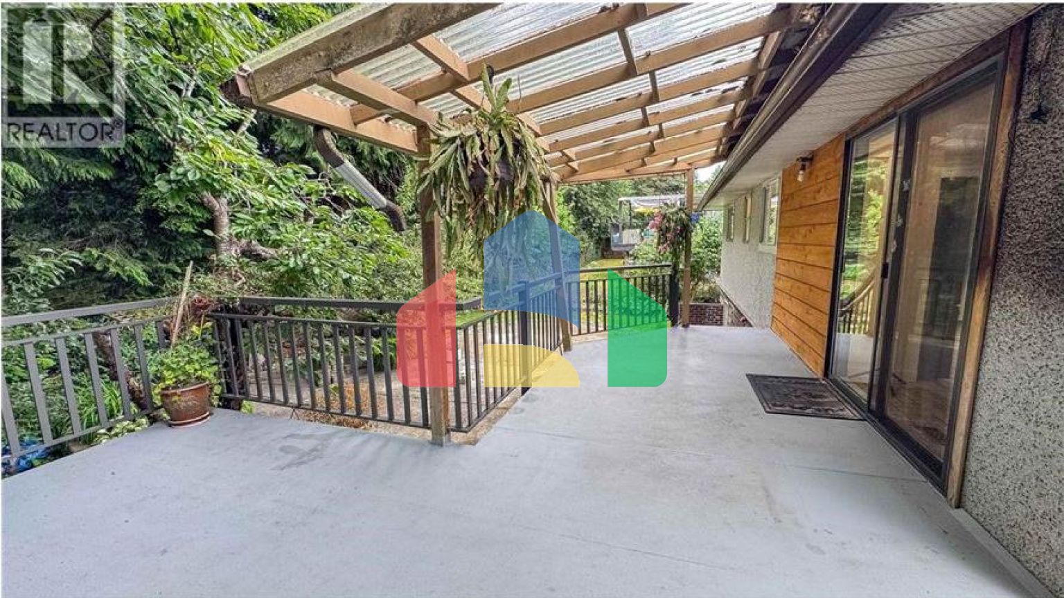 Residential - Single Family Home - Coquitlam, Canada - Canada