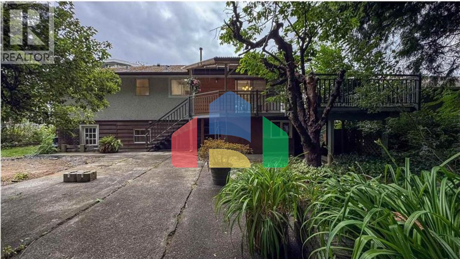 Residential - Single Family Home - Coquitlam, Canada - Canada