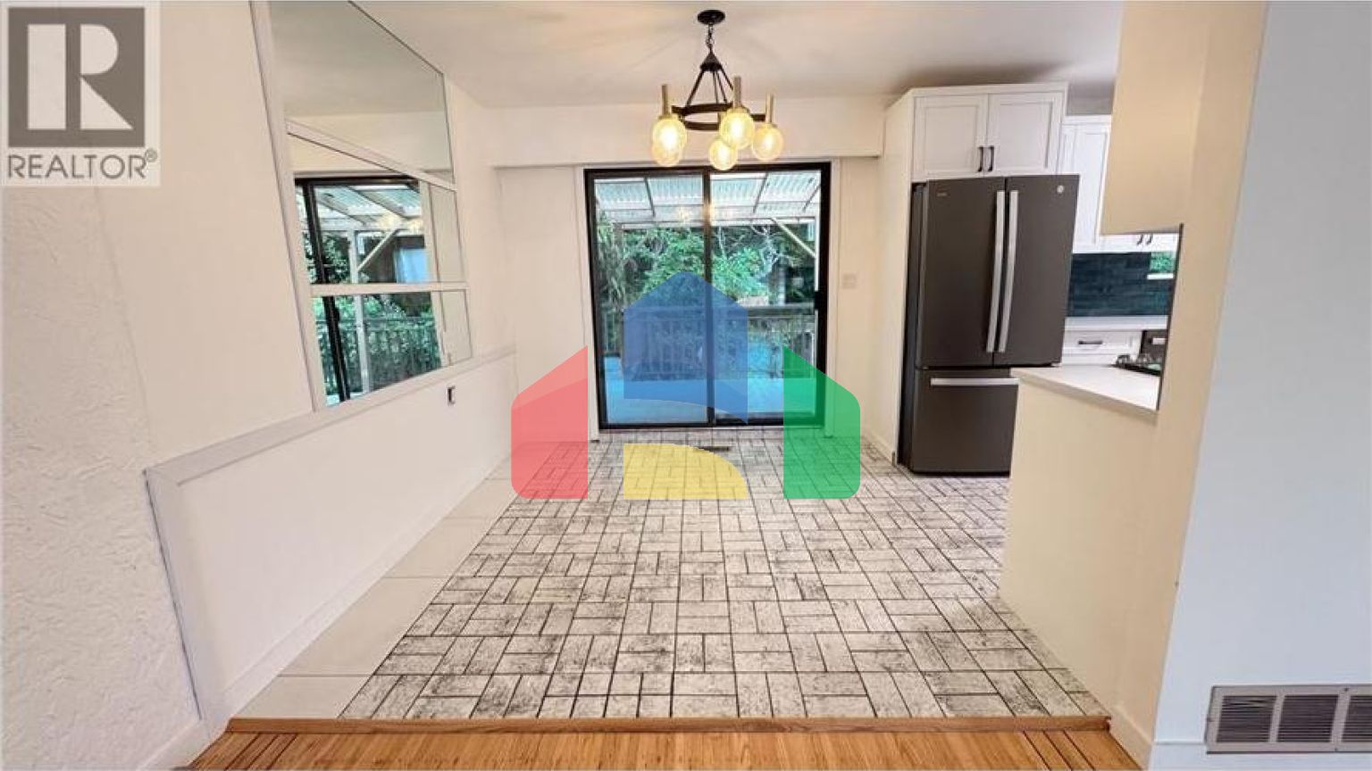 Residential - Single Family Home - Coquitlam, Canada - Canada