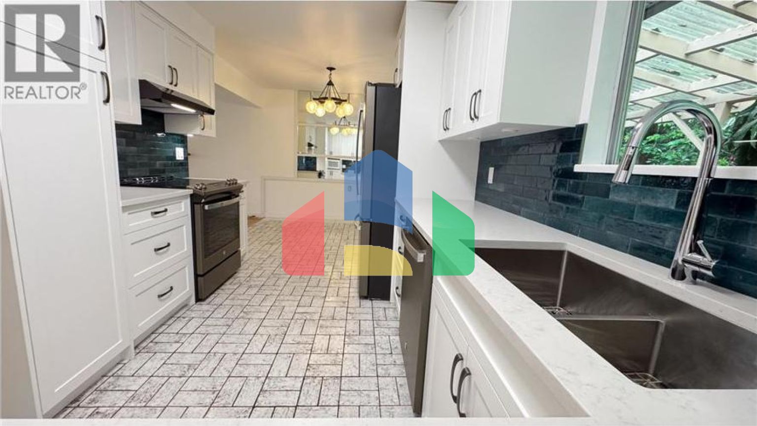 Residential - Single Family Home - Coquitlam, Canada - Canada