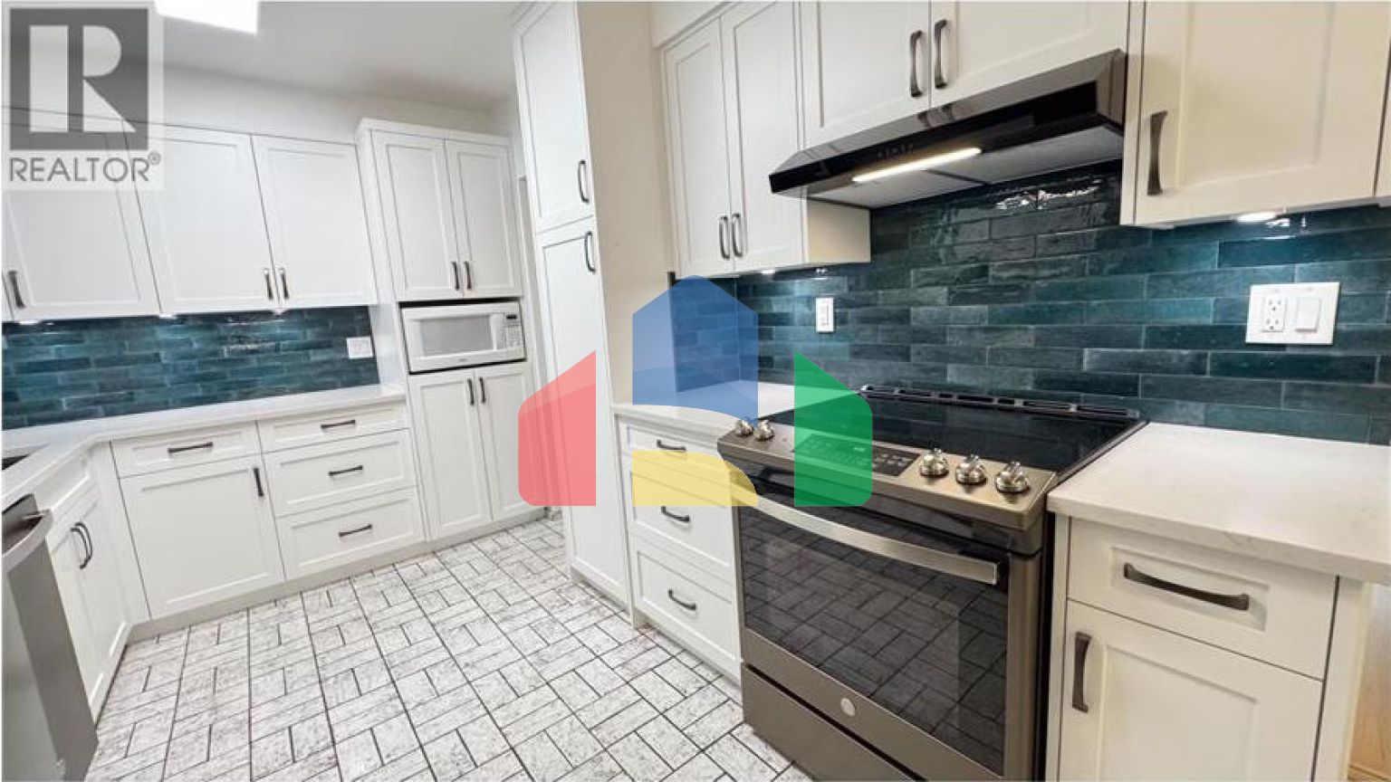 Residential - Single Family Home - Coquitlam, Canada - Canada