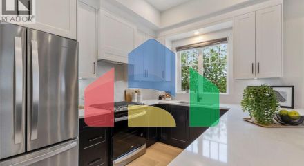 Residential - Townhouse - Coquitlam, Canada - Canada