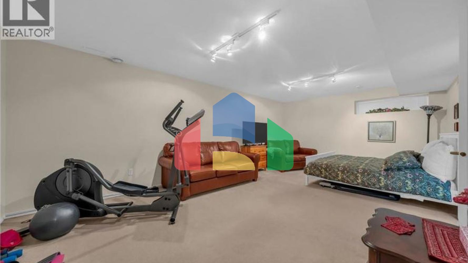 Residential - Single Family Home - Coquitlam, Canada - Canada