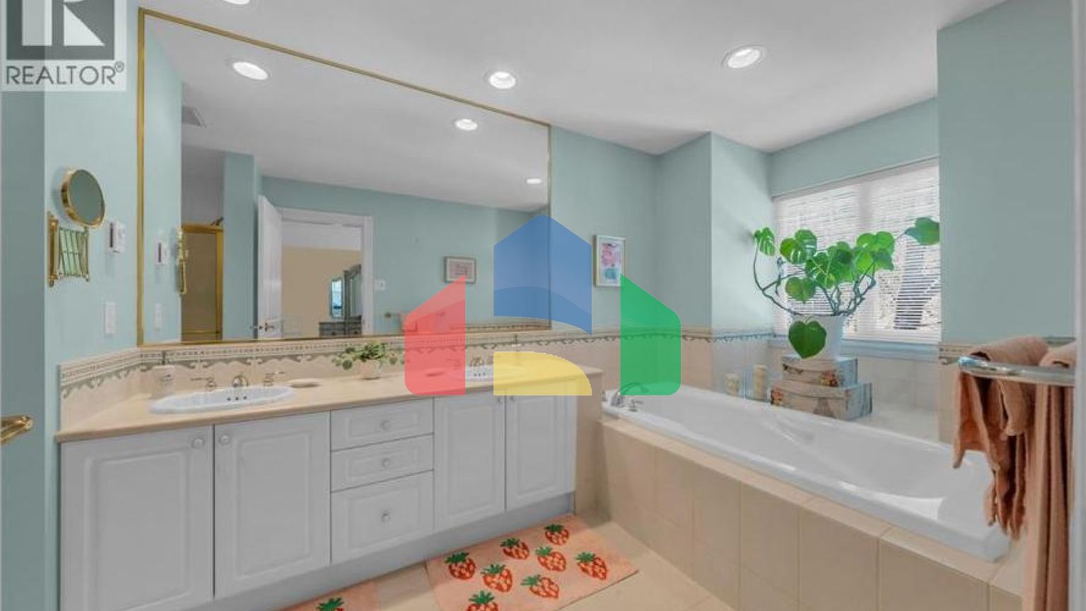 Residential - Single Family Home - Coquitlam, Canada - Canada