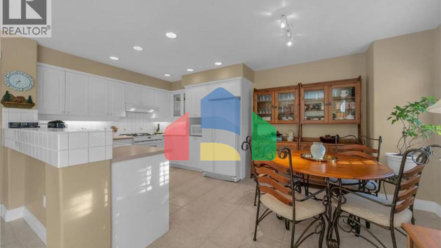 Residential - Single Family Home - Coquitlam, Canada - Canada