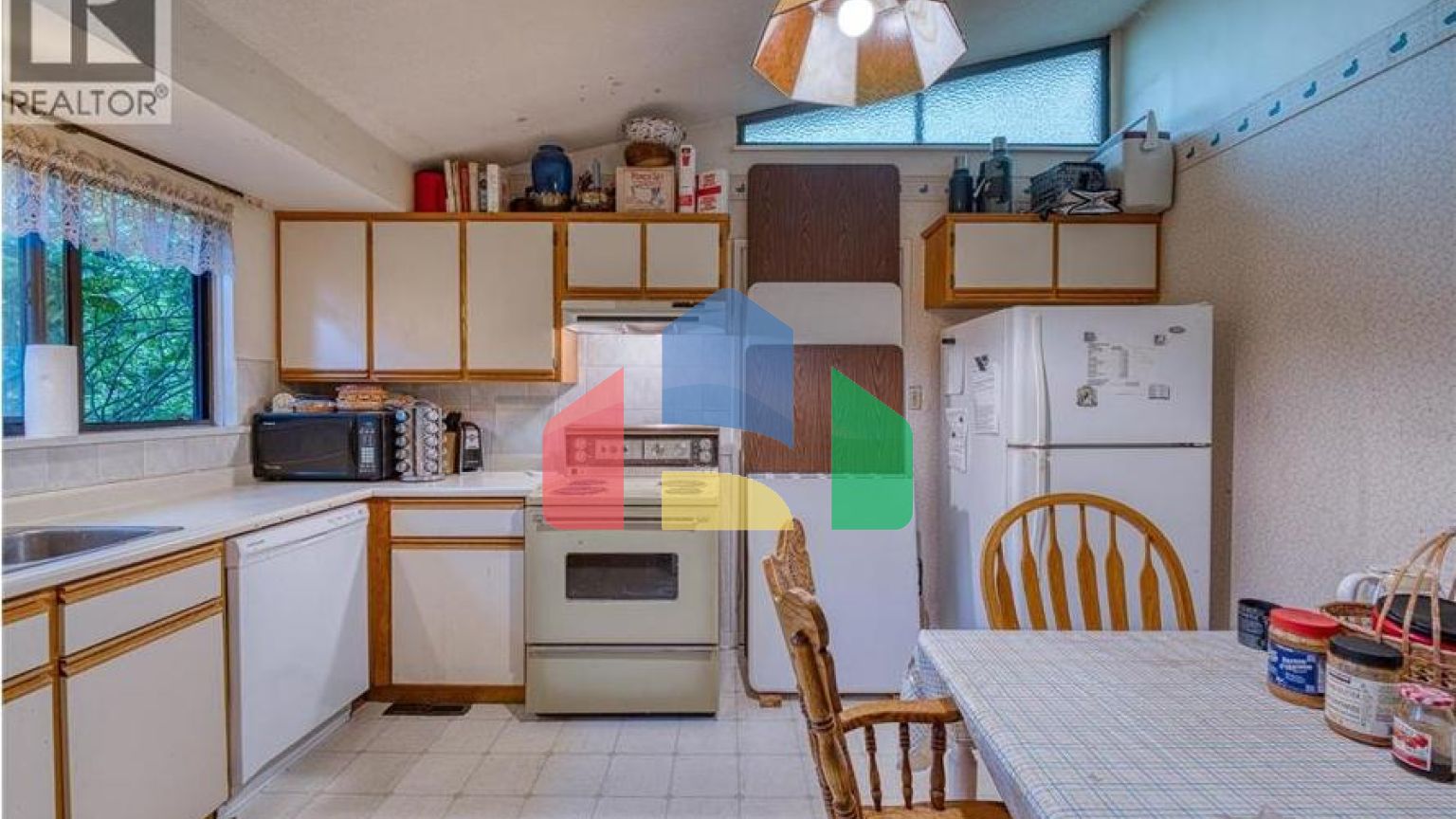 Residential - Single Family Home - Coquitlam, Canada - Canada