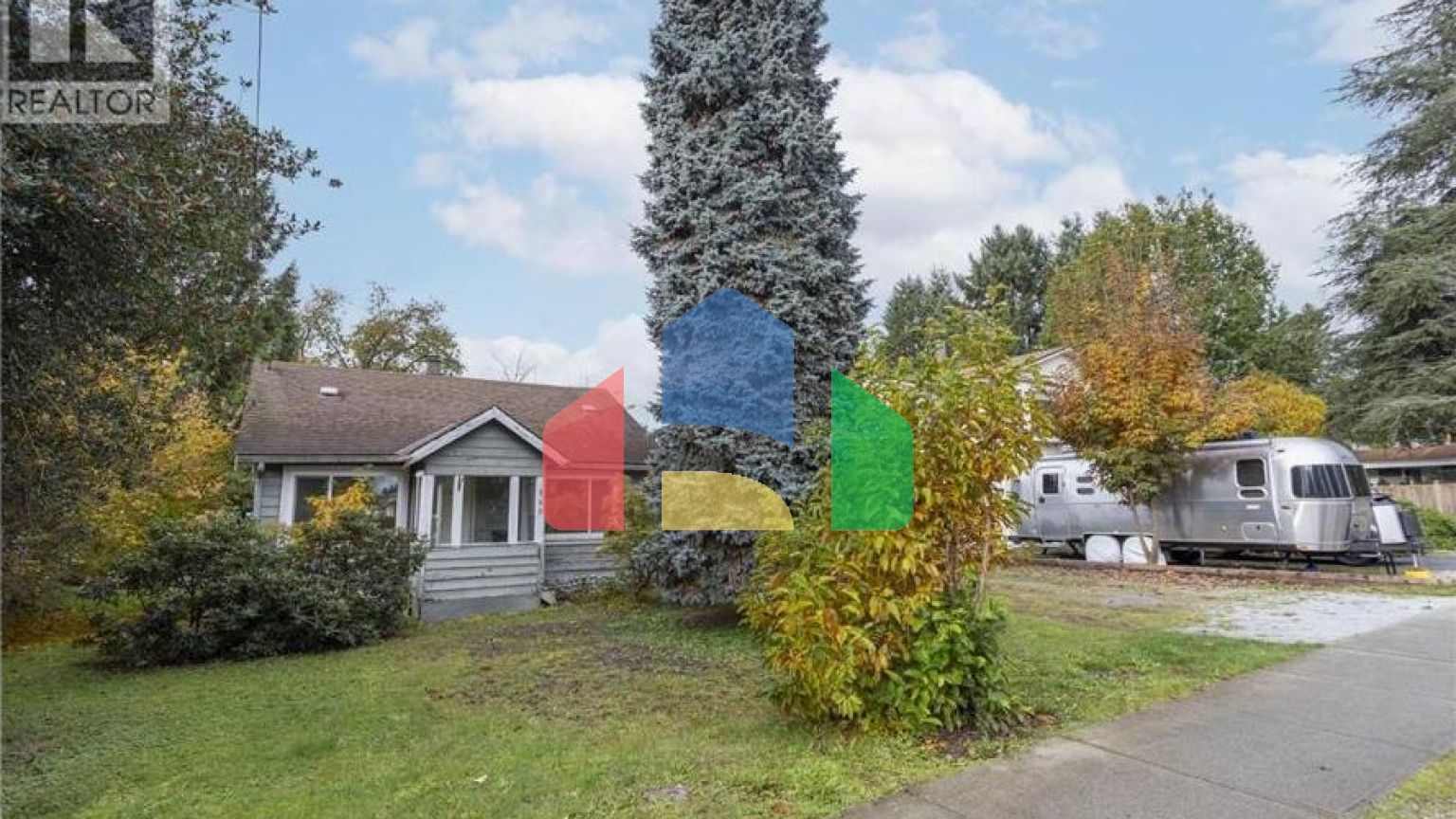 Residential - Single Family Home - Coquitlam, Canada - Canada