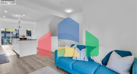 Residential - Townhouse - Coquitlam, Canada - Canada