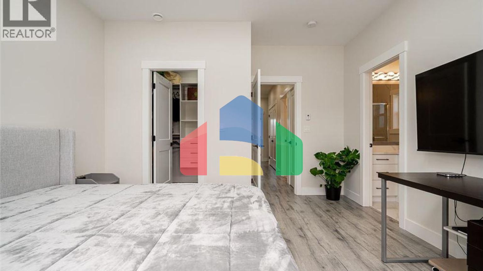 Residential - Single Family Home - Coquitlam, Canada - Canada