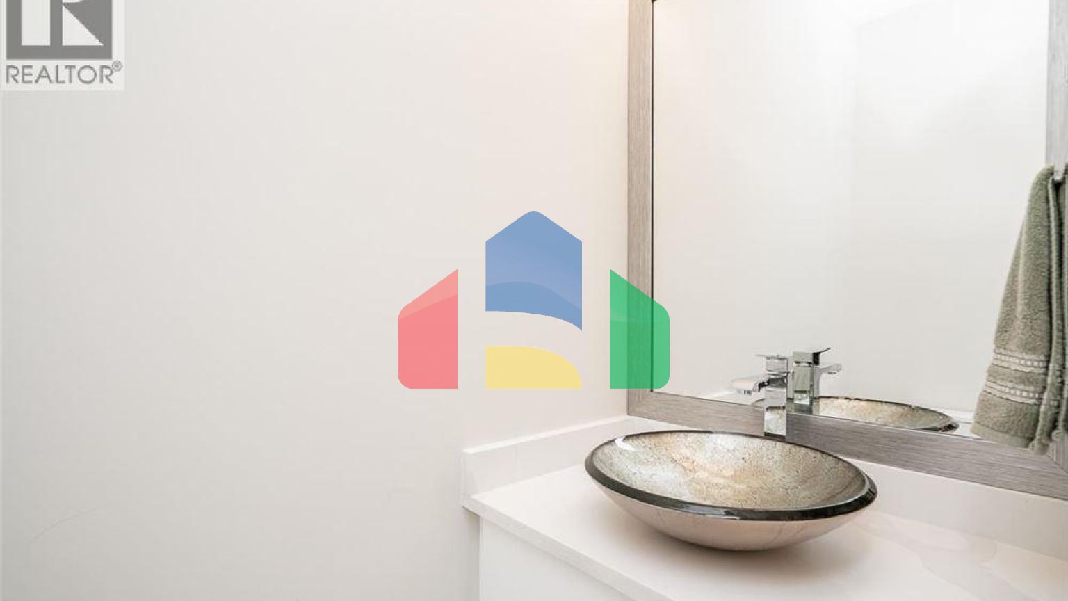 Residential - Single Family Home - Coquitlam, Canada - Canada