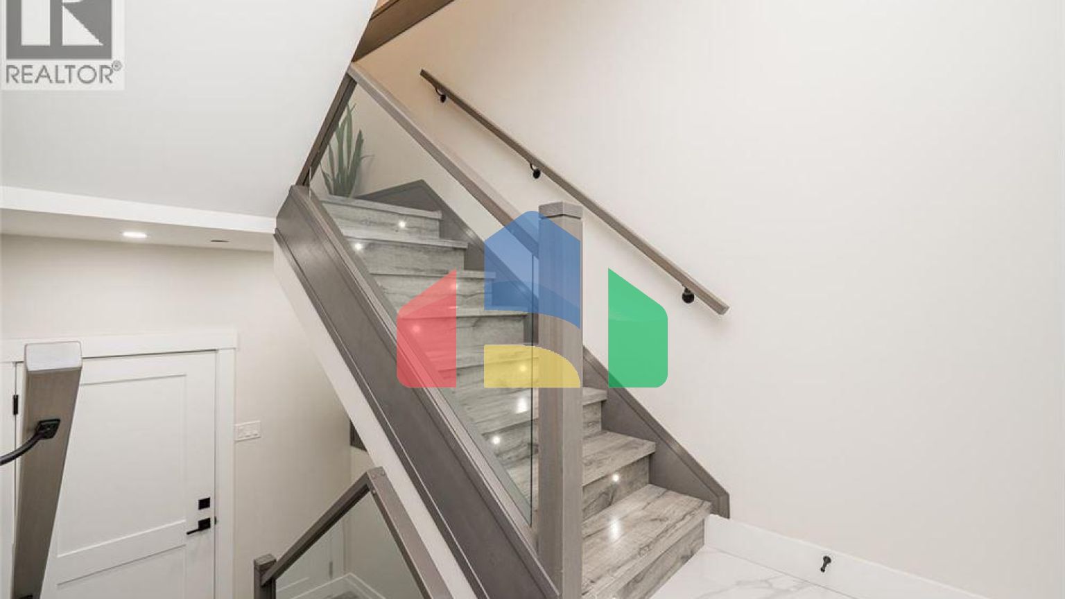 Residential - Single Family Home - Coquitlam, Canada - Canada