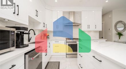 Residential - Single Family Home - Coquitlam, Canada - Canada