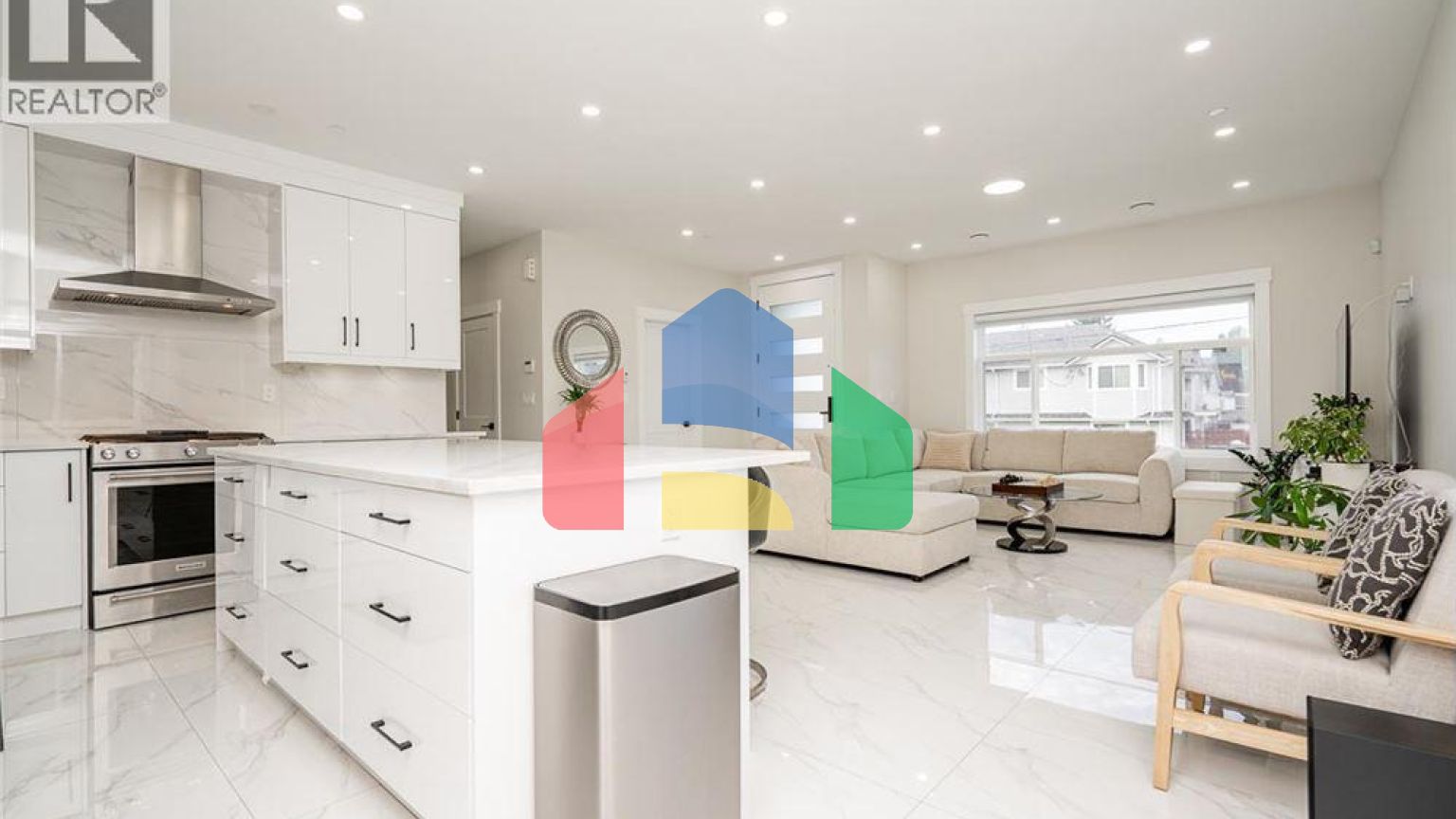 Residential - Single Family Home - Coquitlam, Canada - Canada